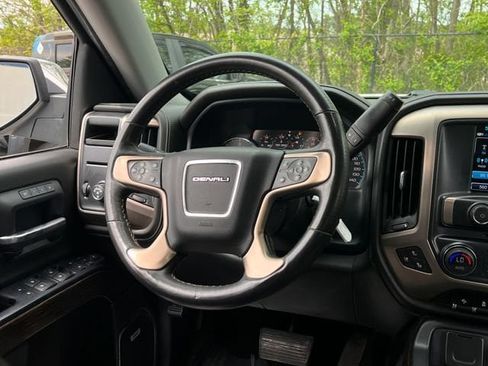 Used 2018 GMC Sierra 1500 Denali RWD image 19