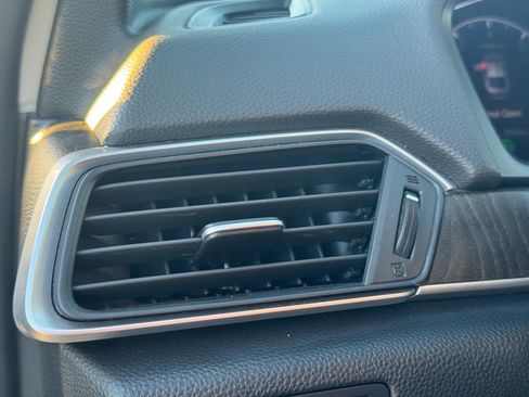 Used 2019 Honda Accord EX image 34