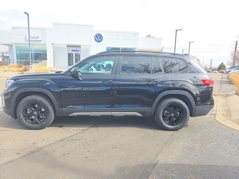 New 2026 Volkswagen Atlas Peak Edition AWD/4WD image 2