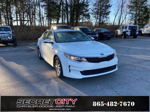Used 2018 Kia Optima LX image 3