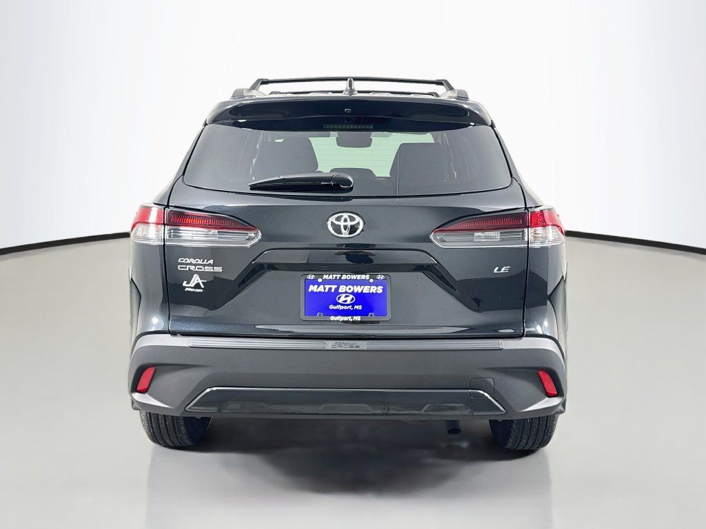 Used 2026 Toyota Corolla Cross LE FWD image 6