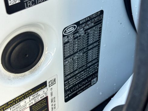 Used 2022 Land Rover Range Rover Velar R-Dynamic S image 25