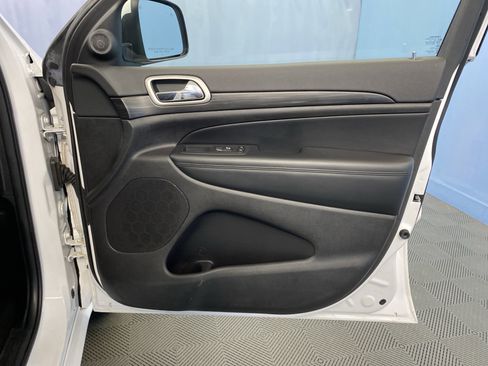 Certified 2020 Jeep Grand Cherokee Altitude image 48