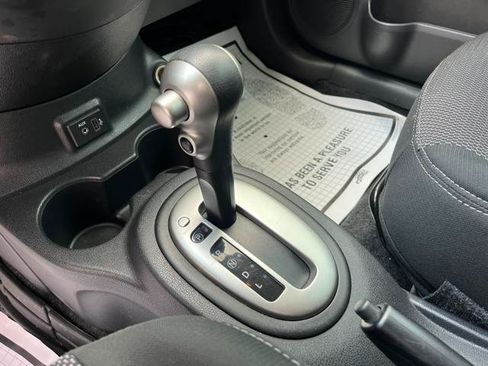 Used 2018 Nissan Versa SV FWD image 23