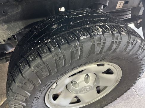 Used 2022 Toyota Tacoma SR image 17