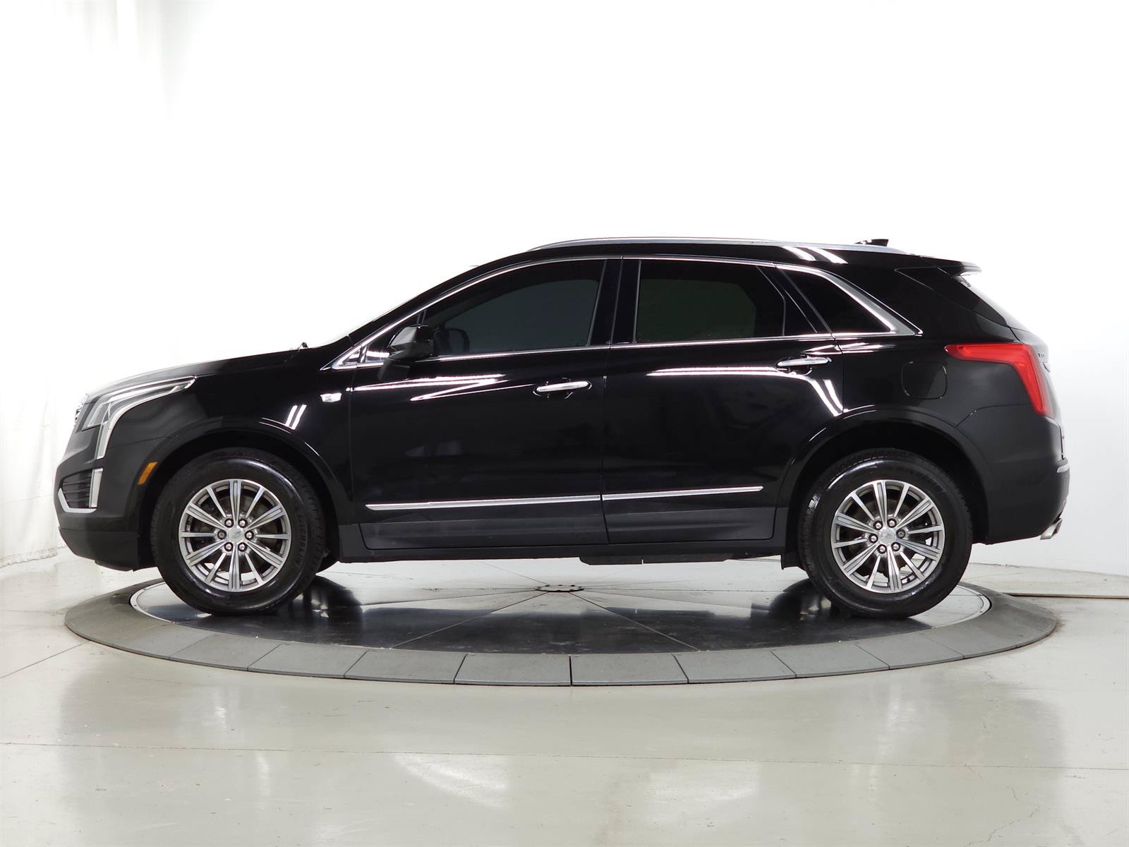 Used 2019 Cadillac XT5 Luxury AWD/4WD image 4