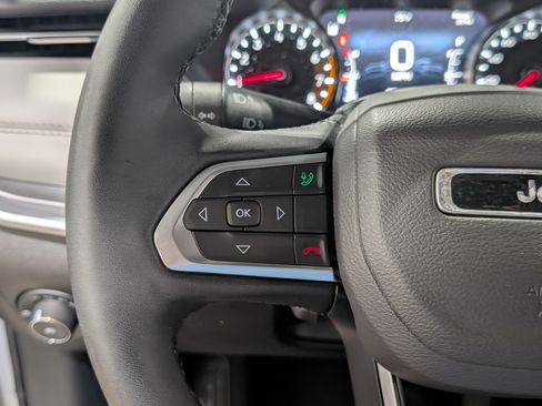 Used 2025 Jeep Compass Limited AWD/4WD image 14
