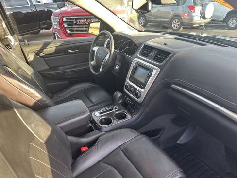 Used 2015 GMC Acadia SLT image 30