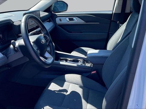 Certified 2025 Ford Explorer Active RWD image 24