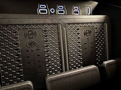 Used 2026 RAM 1500 Laramie w/ Night Edition image 38