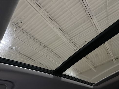 Used 2023 Chevrolet TrailBlazer LT w/ Sun and Liftgate Package image 18