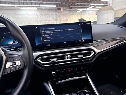 Used 2023 BMW i4 eDrive40 RWD image 9