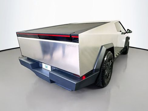 Used 2025 Tesla Cybertruck AWD Crew Cab image 5