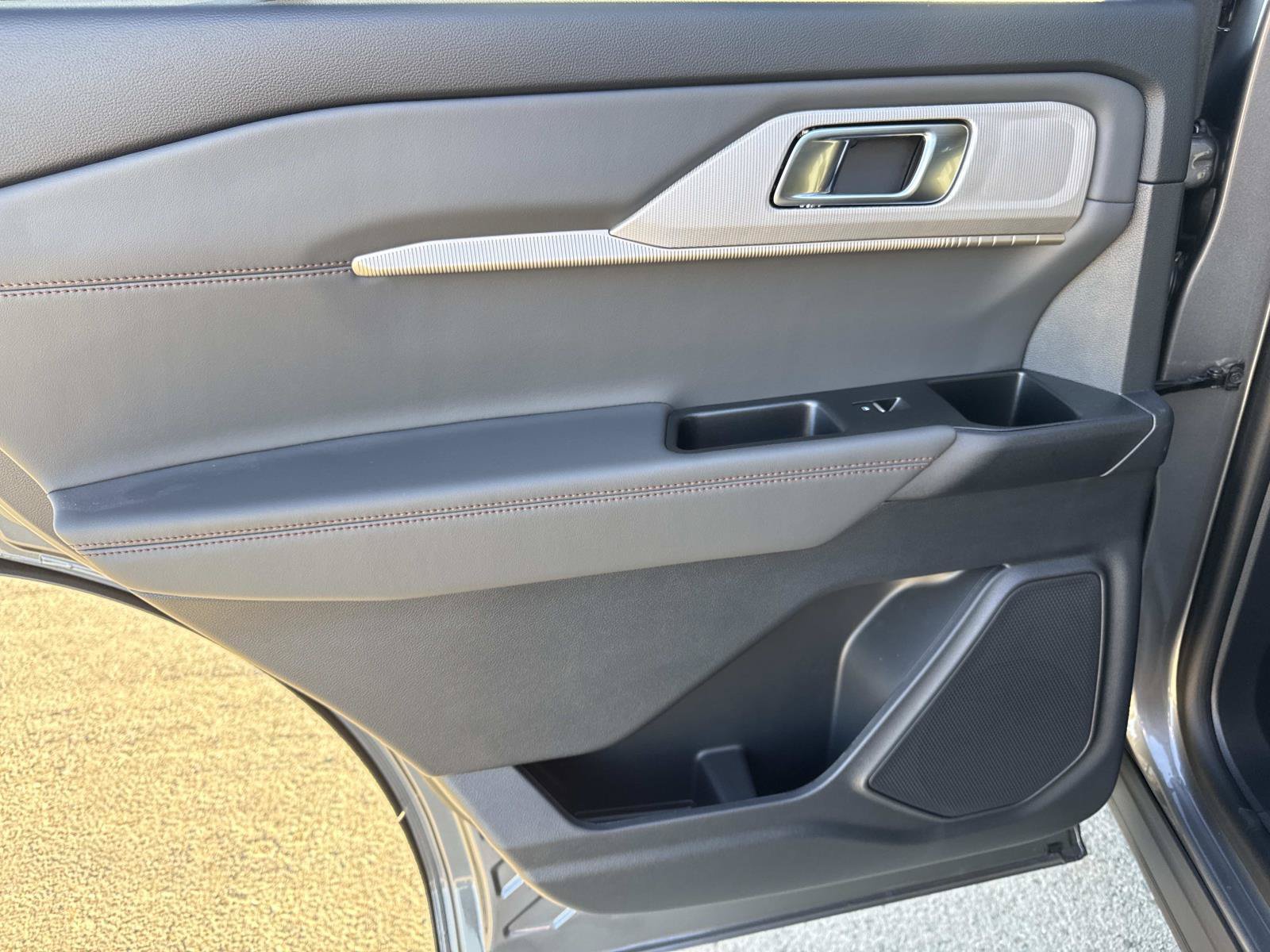 New 2026 Ford Explorer Active RWD image 12