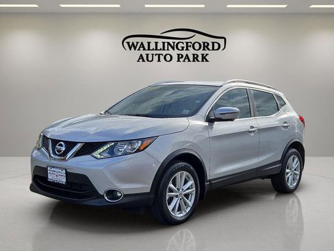 Used 2018 Nissan Rogue Sport SV w/ SV Technology Package image 1