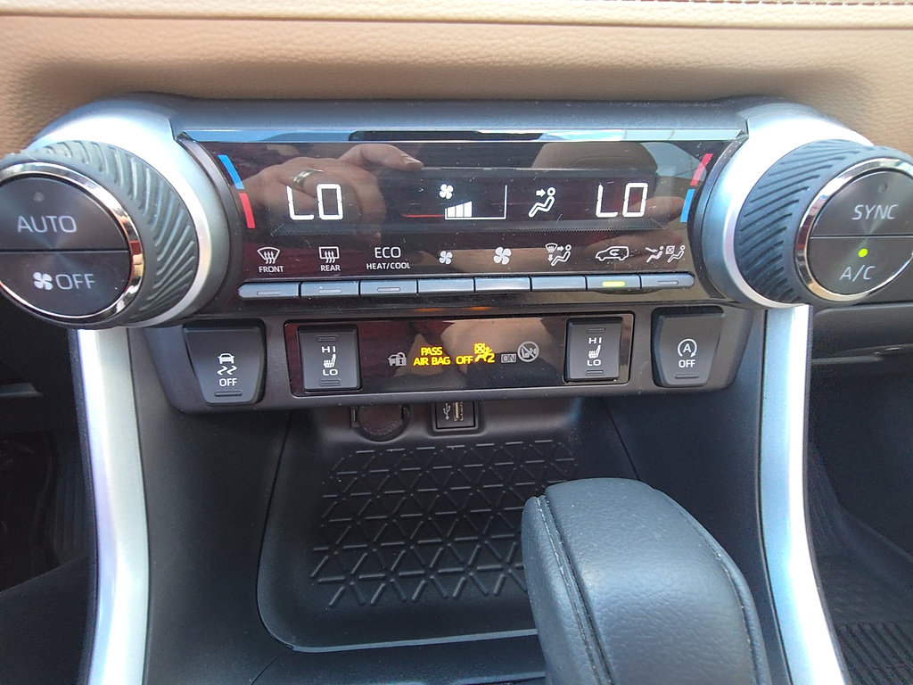 Certified 2024 Toyota RAV4 XLE w/ Convenience Package AWD/4WD image 15