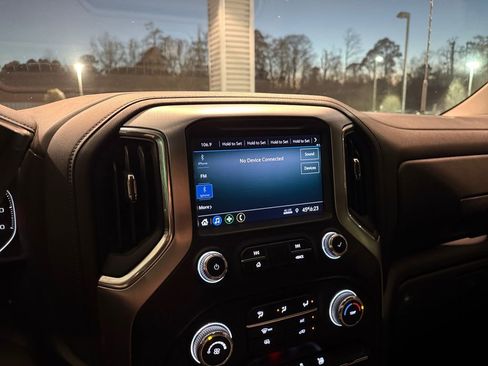 Used 2023 GMC Sierra 2500 SLE image 19