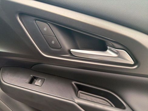 New 2026 Chevrolet Equinox EV LT FWD image 27
