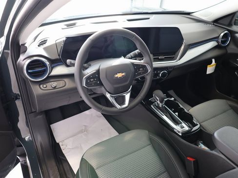 New 2026 Chevrolet Trax LT w/ LT Convenience Package image 22