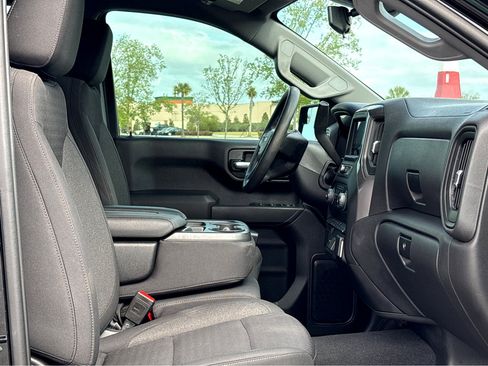 Used 2023 Chevrolet Silverado 1500 Custom image 6