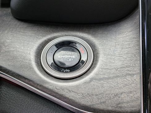 Used 2025 Jeep Grand Cherokee Overland AWD/4WD image 15