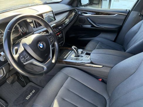 Used 2018 BMW X5 xDrive35i w/ M Sport Package AWD/4WD image 30