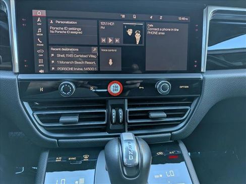 Used 2025 Porsche Macan Turbo image 17