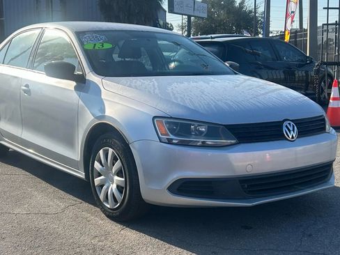 Used 2013 Volkswagen Jetta S image 4