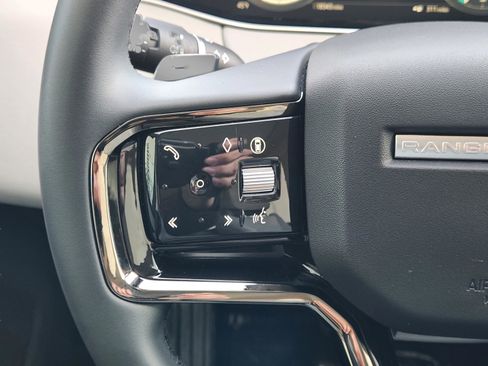 Certified 2025 Land Rover Range Rover Evoque S image 30