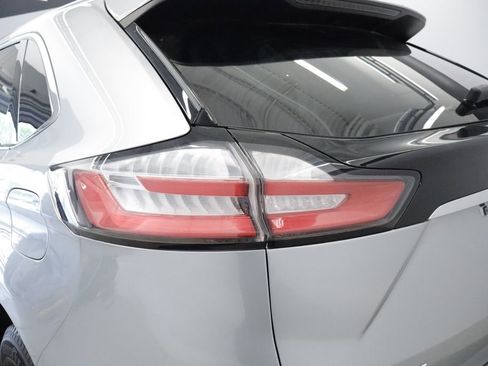 Used 2020 Ford Edge SEL AWD/4WD image 19
