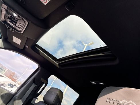 Used 2020 Chevrolet Silverado 3500 High Country w/ Z71 Off-Road Package image 22