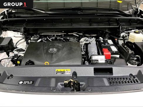 Certified 2022 Toyota Highlander XLE image 31