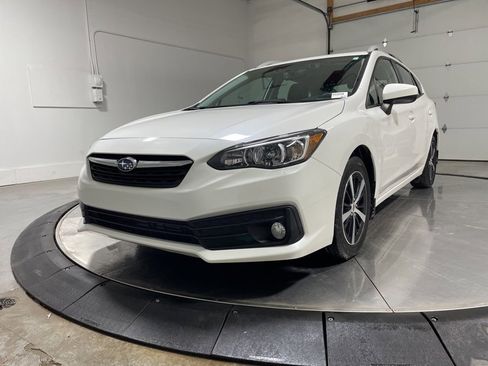 Used 2023 Subaru Impreza Premium image 3
