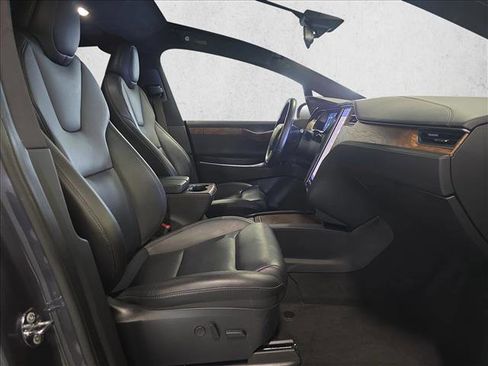 Used 2020 Tesla Model X Long Range image 10