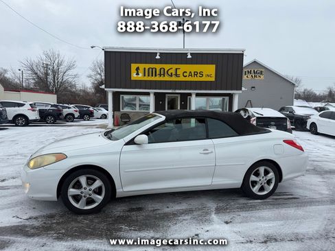 Used 2005 Toyota Solara SLE image 1