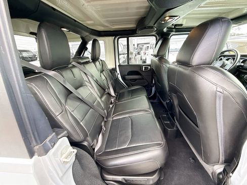 Used 2023 Jeep Wrangler Unlimited Sahara w/ Cold Weather Group image 31