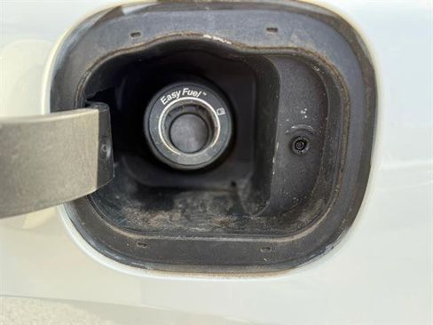 Used 2020 Ford Escape SEL image 29