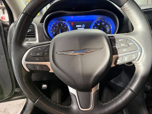Used 2015 Chrysler 300 C w/ Light Group image 17