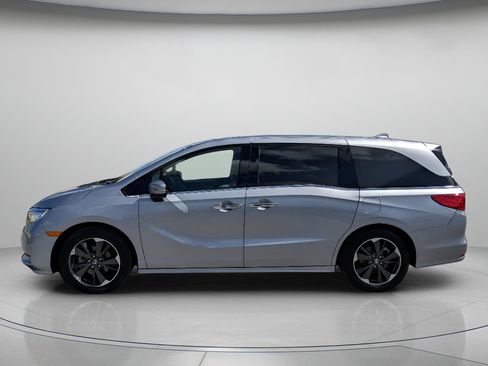 Used 2023 Honda Odyssey Elite image 5