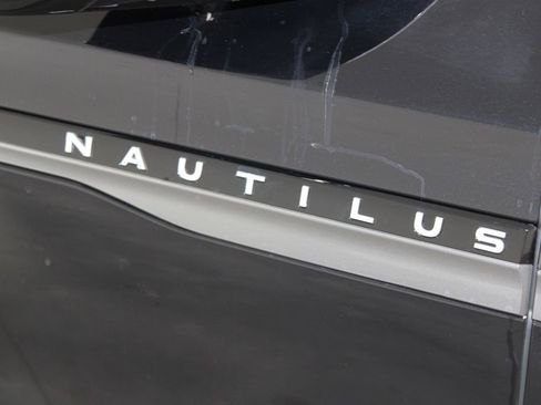 New 2026 Lincoln Nautilus Reserve image 11