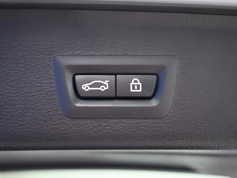 Used 2017 BMW X3 xDrive28i image 13