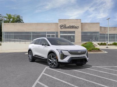 New 2025 Cadillac Optiq Luxury 1