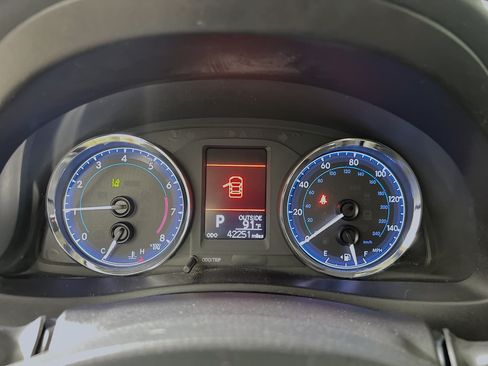 Used 2019 Toyota Corolla LE FWD image 22