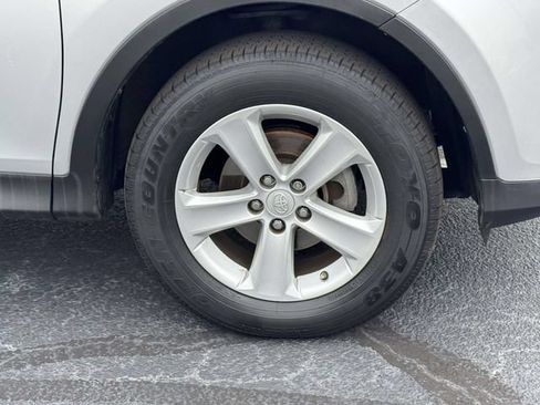 Used 2013 Toyota RAV4 XLE AWD/4WD image 7