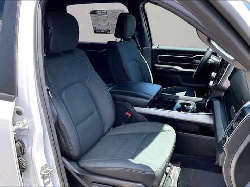 Used 2025 RAM 1500 Big Horn AWD/4WD image 7