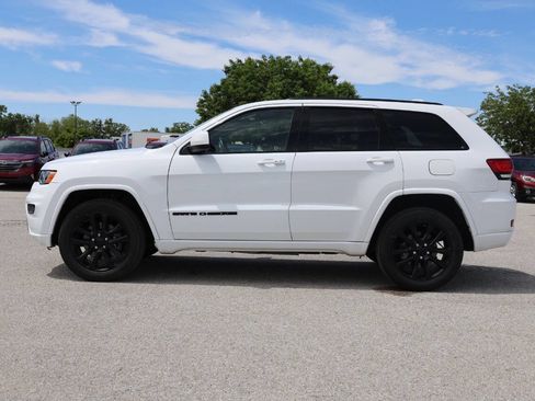 Used 2021 Jeep Grand Cherokee Laredo X AWD/4WD image 8