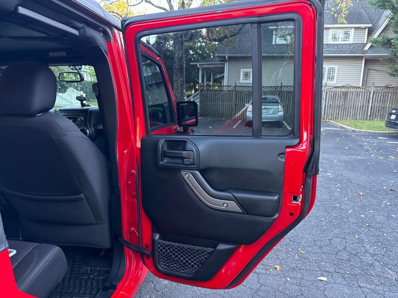 Used 2018 Jeep Wrangler Unlimited Sport S AWD/4WD image 12