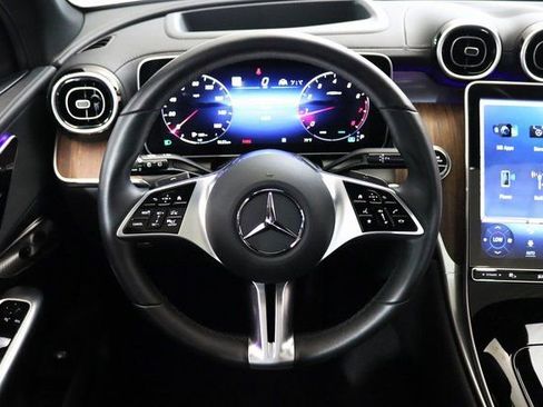 Used 2024 Mercedes-Benz GLC 300 4MATIC w/ Driver Assistance Package image 5
