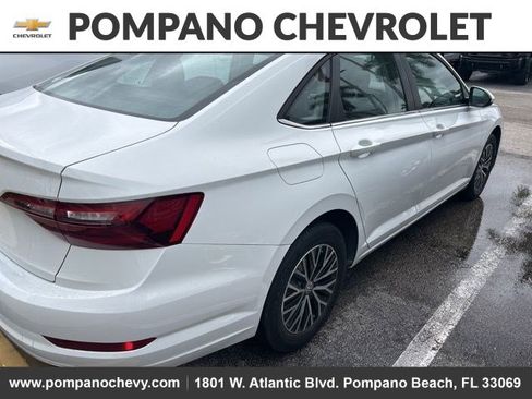 Used 2021 Volkswagen Jetta S image 3