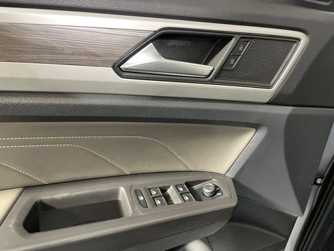 Used 2022 Volkswagen Atlas Cross Sport SE AWD/4WD image 9